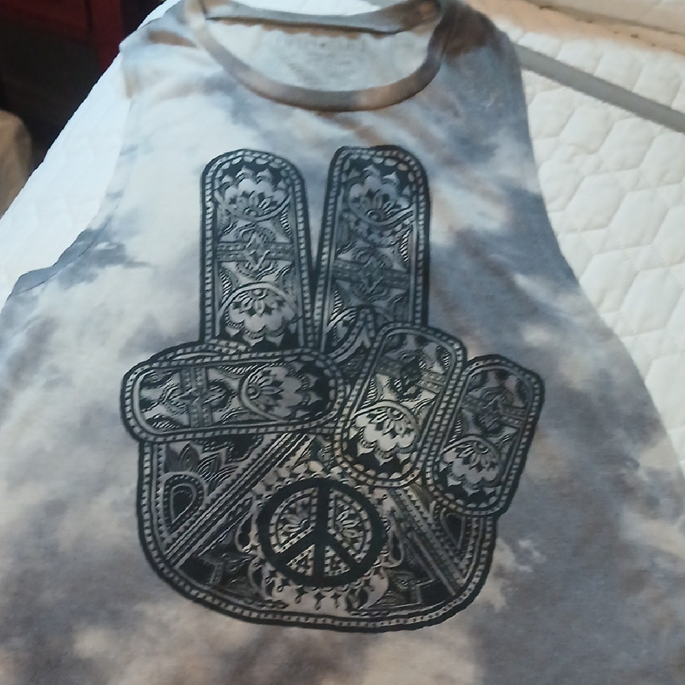 Fifth Sun Gray and Black Hamsa Tank Top